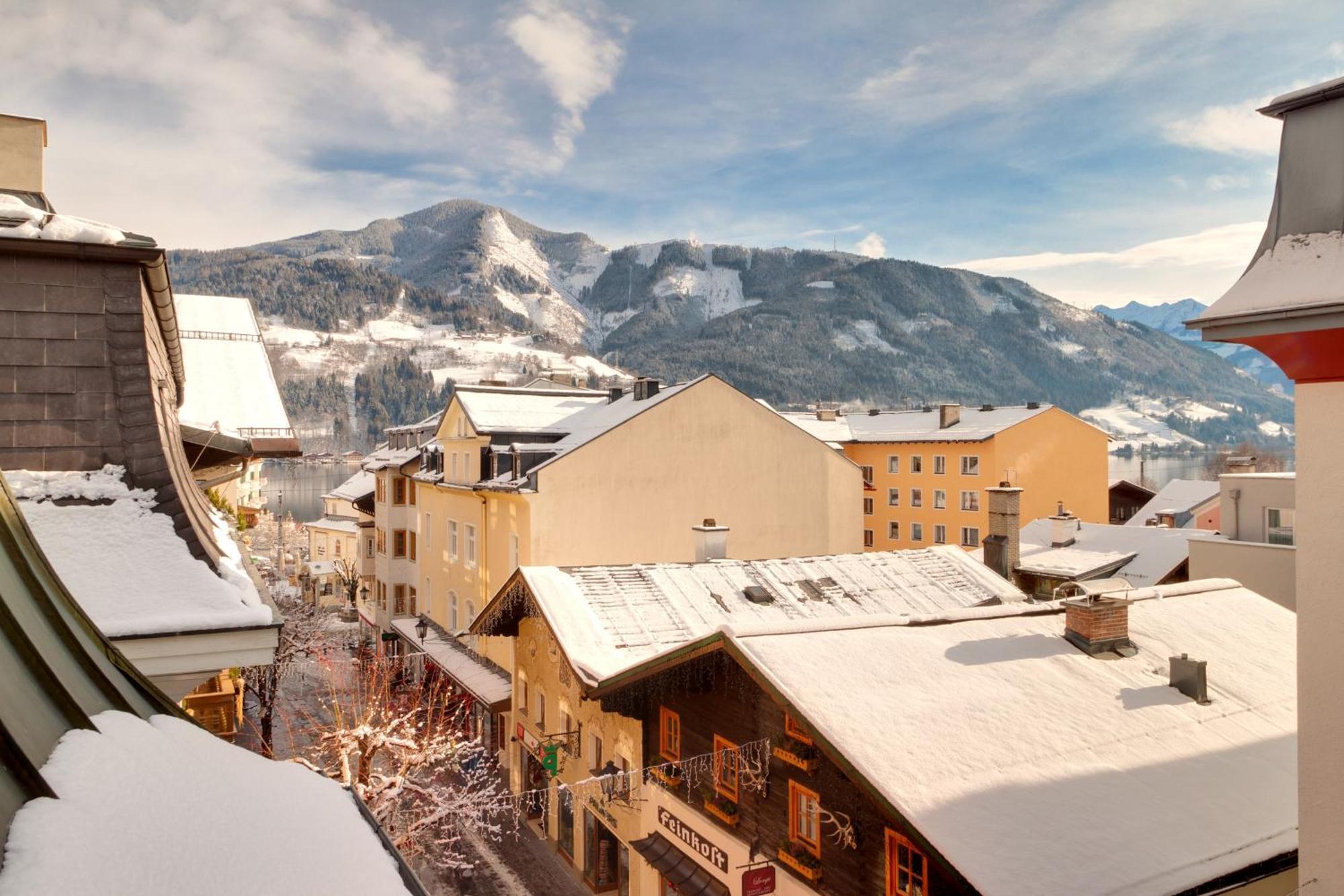Hotel Gruener Baum Zell am See Luaran gambar