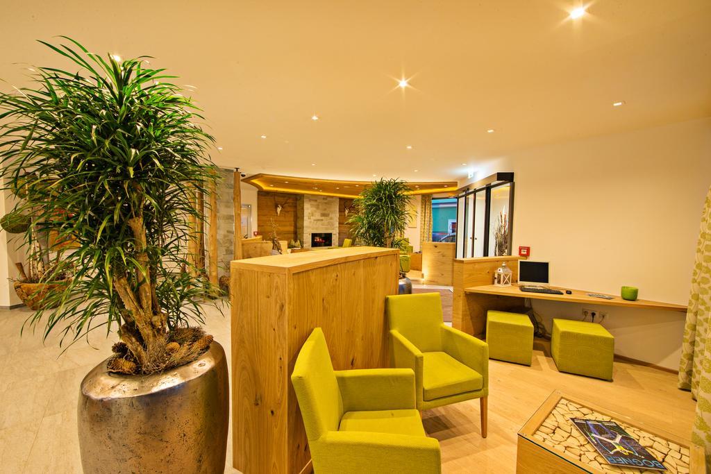 Hotel Gruener Baum Zell am See Luaran gambar