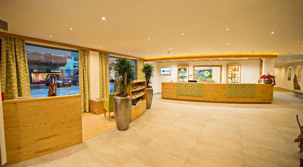 Hotel Gruener Baum Zell am See Luaran gambar