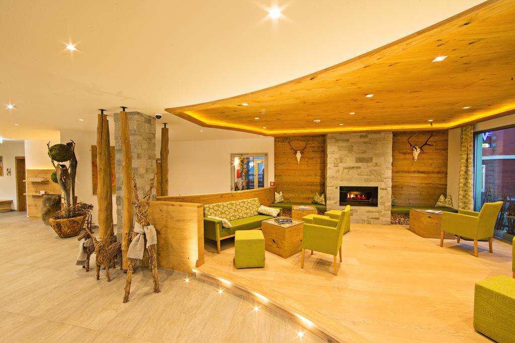 Hotel Gruener Baum Zell am See Luaran gambar