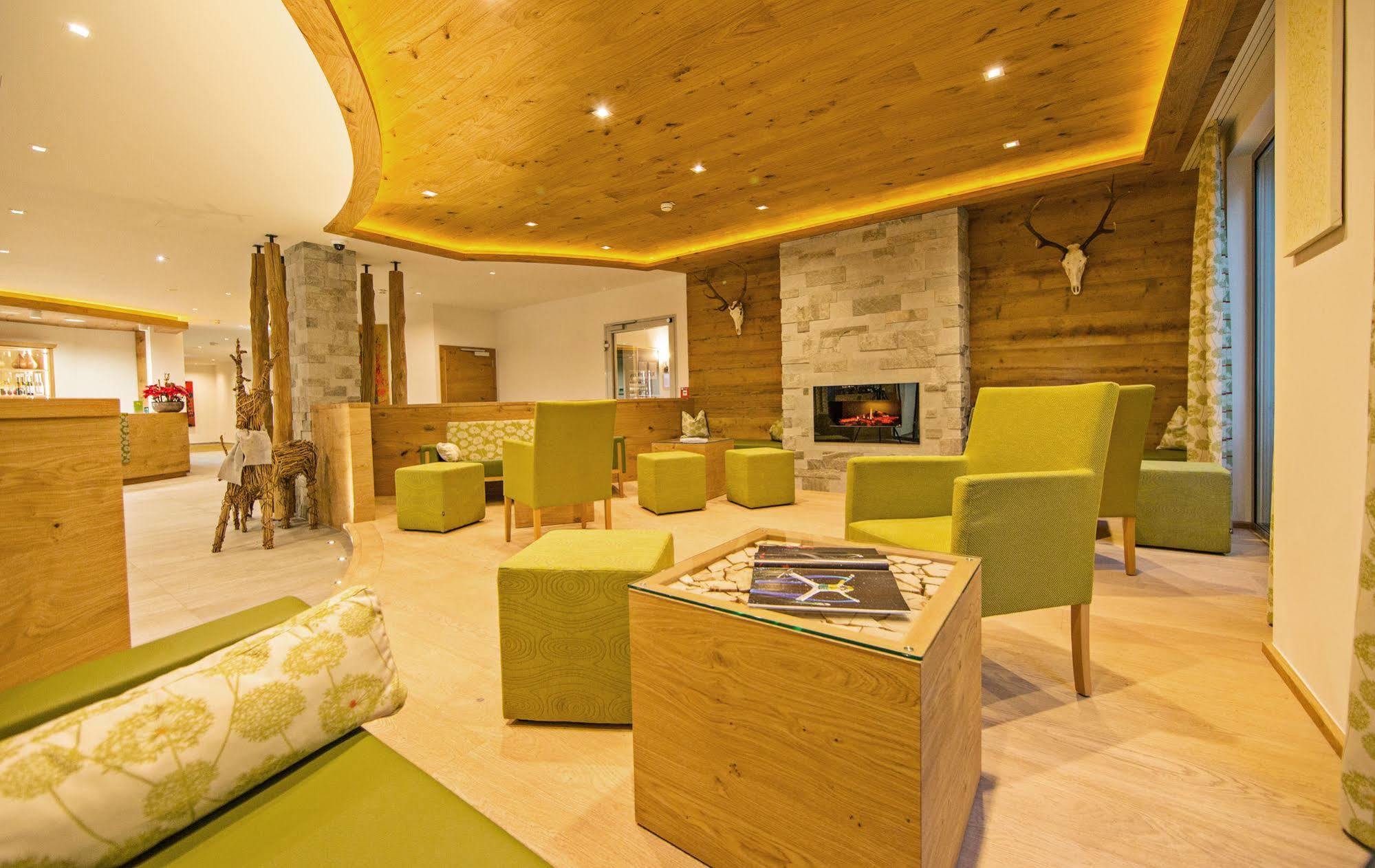 Hotel Gruener Baum Zell am See Luaran gambar