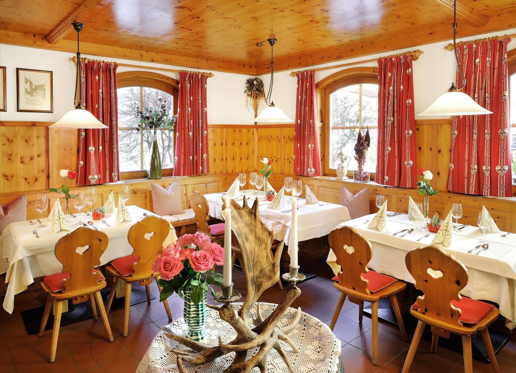 Hotel Gruener Baum Zell am See Luaran gambar