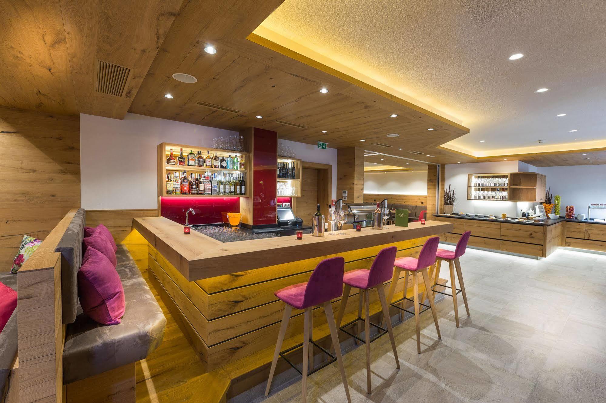 Hotel Gruener Baum Zell am See Luaran gambar